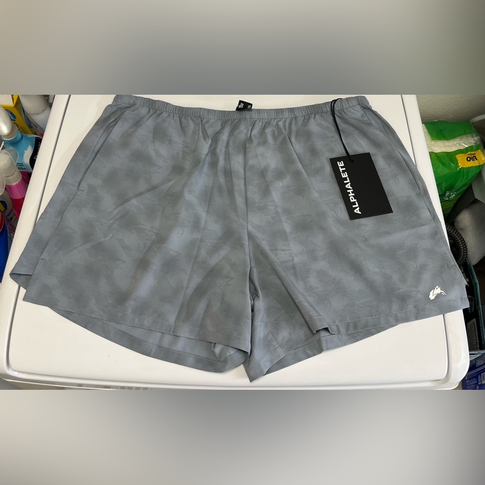 Alphalete Dynamic Short - Picture 3 of 8